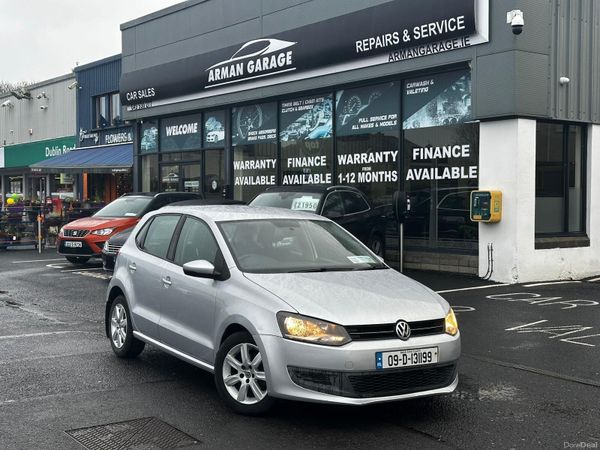 Volkswagen Polo Hatchback, Petrol, 2009, Silver