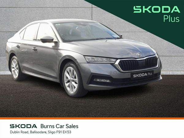 Skoda Octavia Saloon, Diesel, 2023, Grey