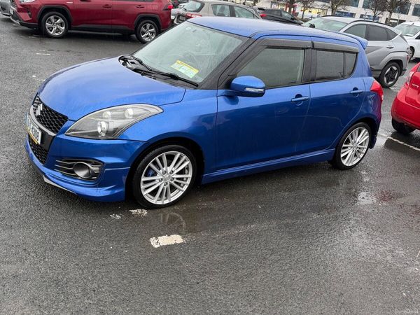 Suzuki Swift Hatchback, Petrol, 2013, Blue