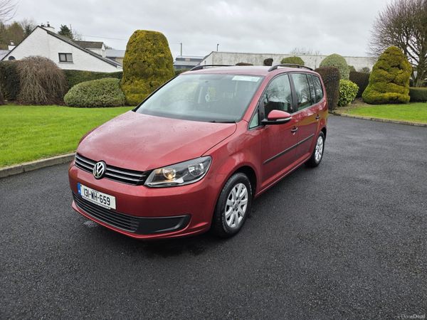 Volkswagen Touran MPV, Diesel, 2013, Red