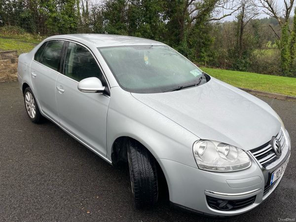 Volkswagen Jetta Saloon, Diesel, 2010, Silver