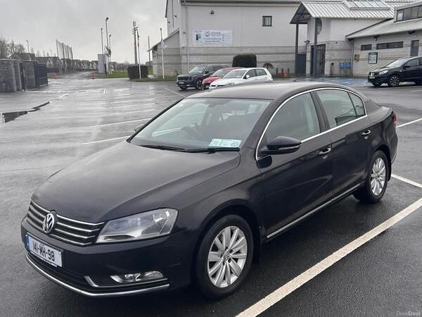 Volkswagen Passat Saloon, Diesel, 2014, Black