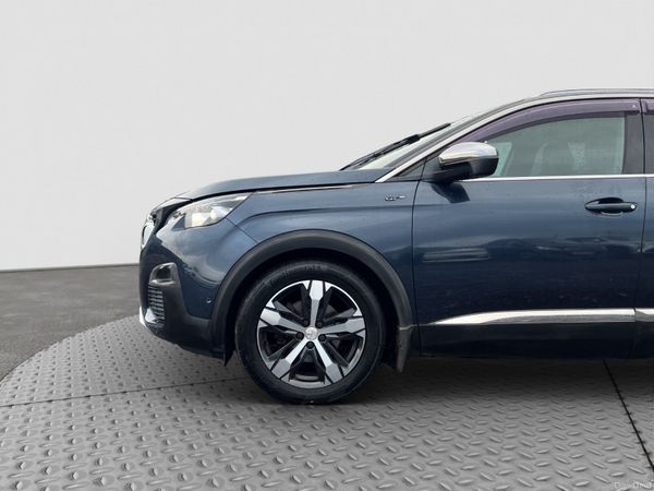 Nissan Serena MPV, Petrol Hybrid, 2014, White