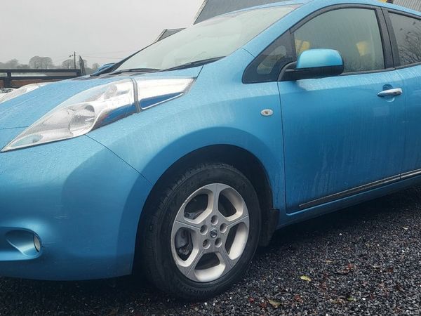 Nissan Leaf Hatchback, Electric, 2016, Blue