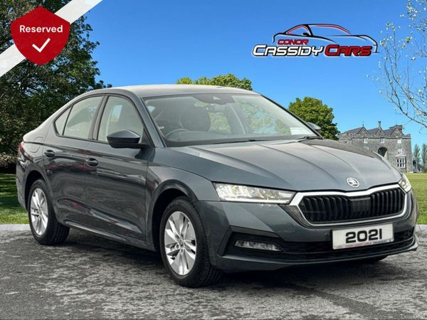 Skoda Octavia Hatchback, Diesel, 2021, Grey