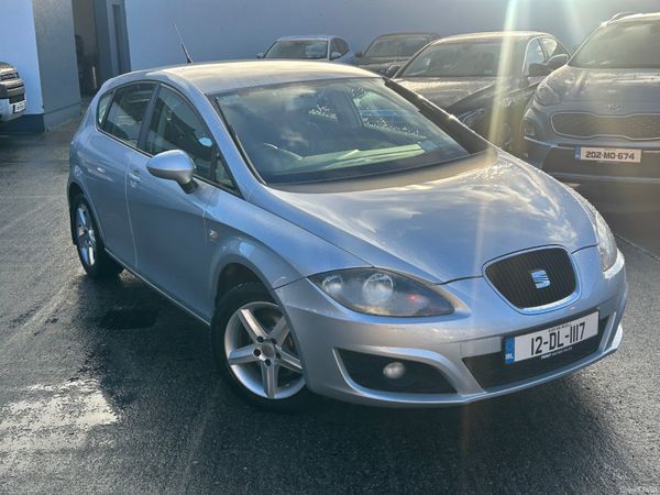 SEAT Leon Hatchback, Petrol, 2012, Silver