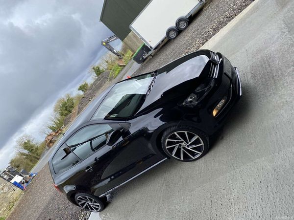 Volkswagen Polo Hatchback, Petrol, 2014, Black