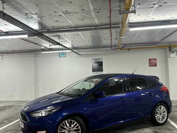 Ford Focus Hatchback, Diesel, 2015, Blue