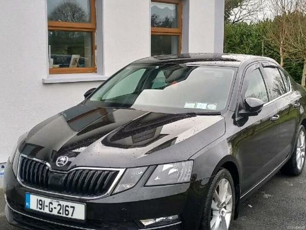 Skoda Octavia Saloon, Diesel, 2019, Black