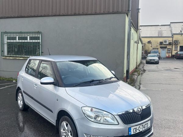 Skoda Fabia Hatchback, Petrol, 2013, Silver