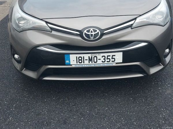 Toyota Avensis Saloon, Diesel, 2018, Grey