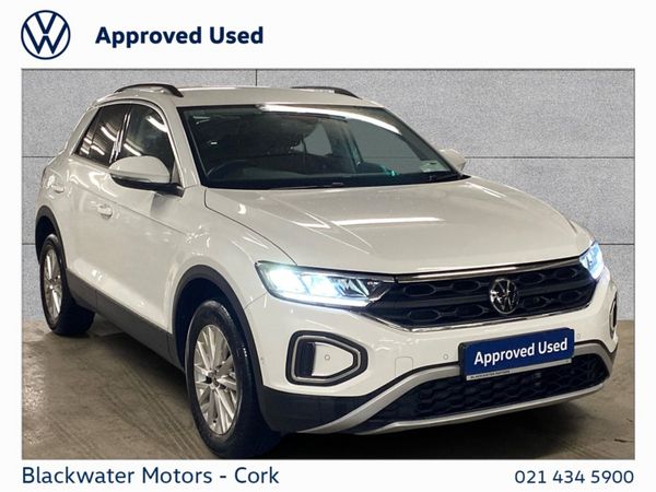Volkswagen T-Roc Estate, Petrol, 2022, White