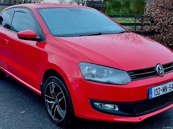 Volkswagen Polo Hatchback, Petrol, 2013, Red