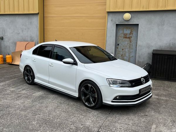 Volkswagen Jetta Saloon, Diesel, 2015, White