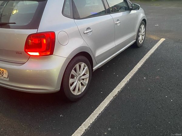 Volkswagen Polo Hatchback, Diesel, 2011, Silver