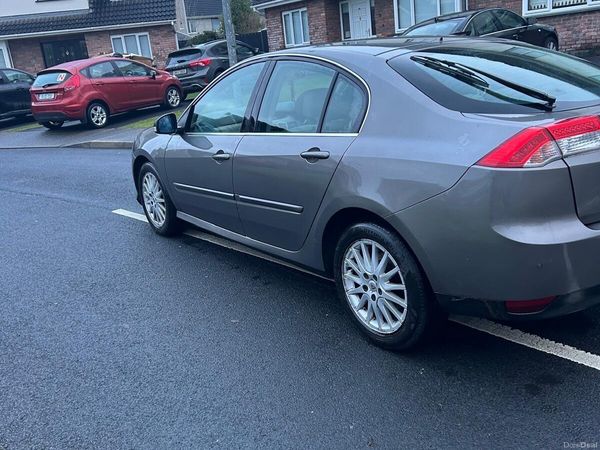 Renault Laguna Hatchback, Diesel, 2008, Gold