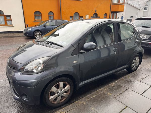 Toyota Aygo Hatchback, Petrol, 2013, Grey