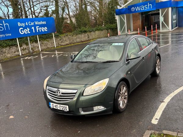 Vauxhall Insignia Hatchback, Diesel, 2010, Green