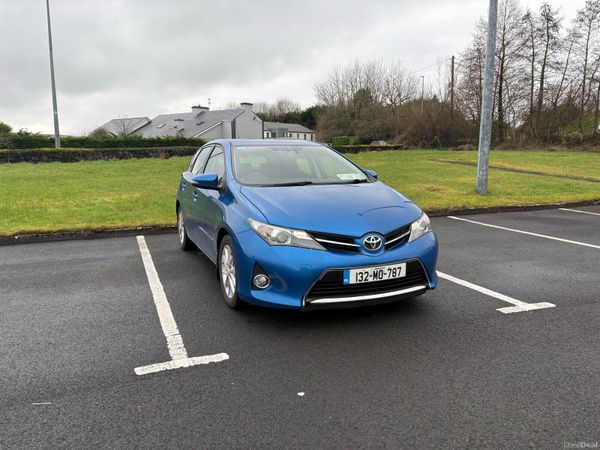 Toyota Auris Hatchback, Diesel, 2013, Blue
