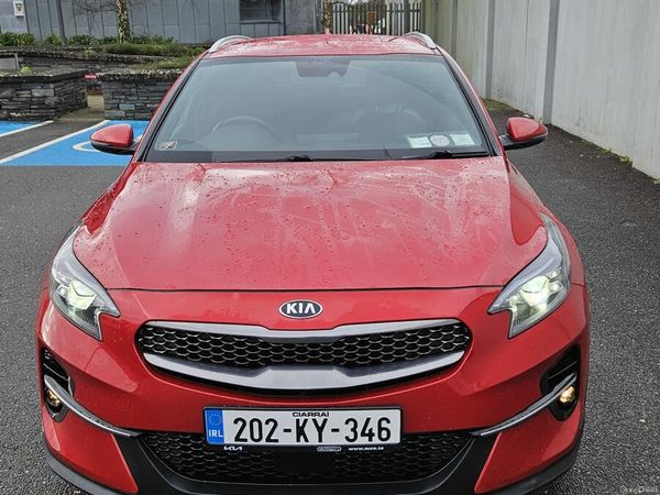 Kia XCeed Hatchback, Petrol, 2020, Red