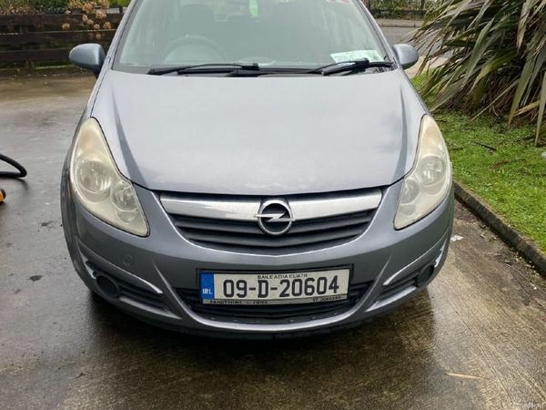 Opel Corsa Hatchback, Petrol, 2009, Silver