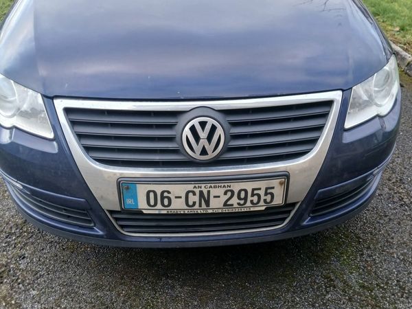 Volkswagen Passat Saloon, Petrol, 2006, Blue