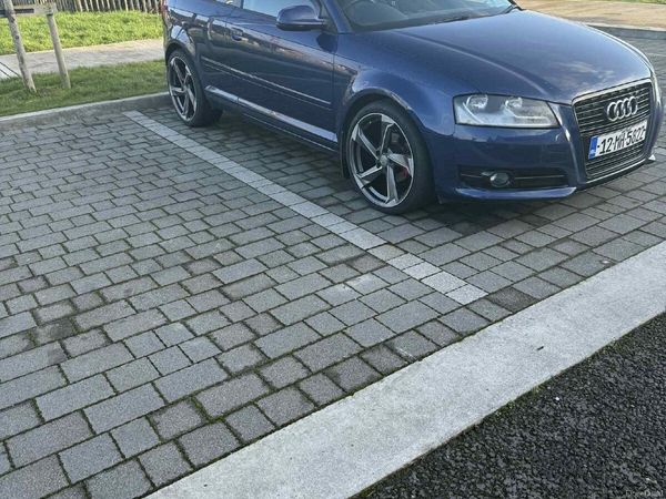 Audi A3 Hatchback, Diesel, 2012, Blue