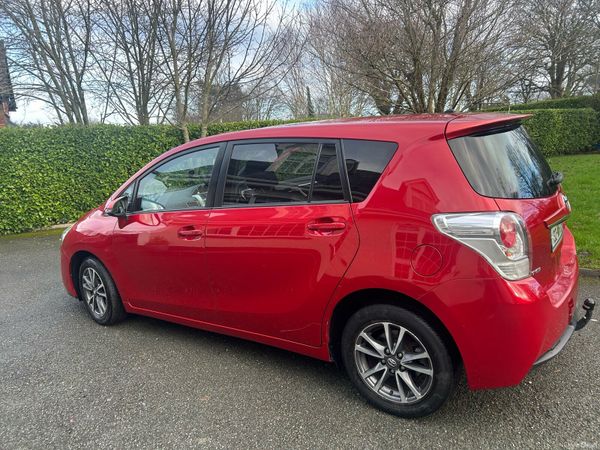 Toyota Verso MPV, Diesel, 2013, Red