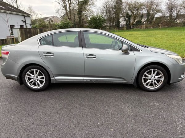 Toyota Avensis Saloon, Diesel, 2011, Grey