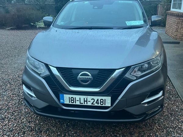 Nissan Qashqai Hatchback, Diesel, 2018, Grey