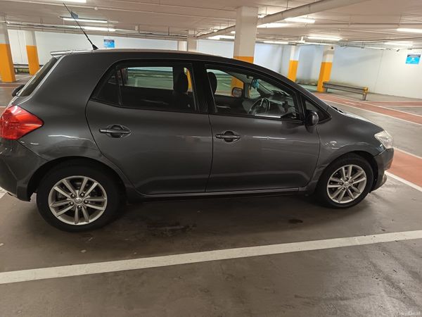 Toyota Auris Hatchback, Petrol, 2009, Grey