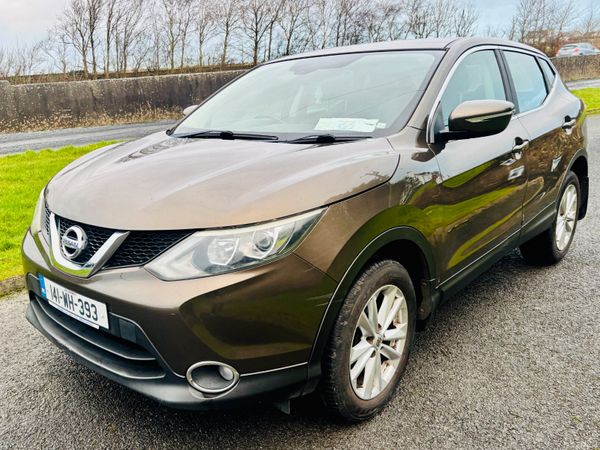 Nissan Qashqai Hatchback, Diesel, 2014, Brown