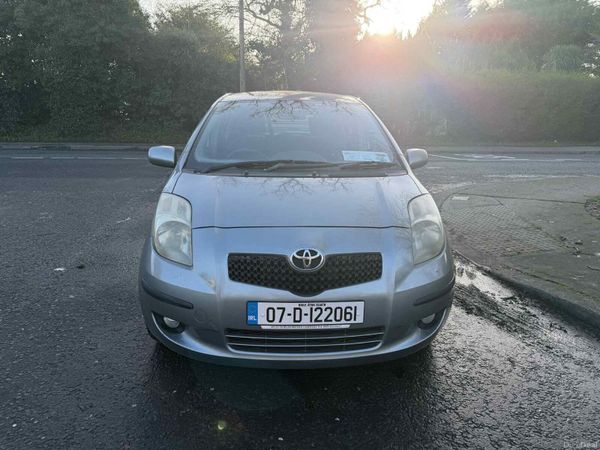 Toyota Yaris Hatchback, Petrol, 2007, Silver