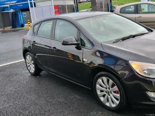 Opel Astra Hatchback, Diesel, 2011, Black