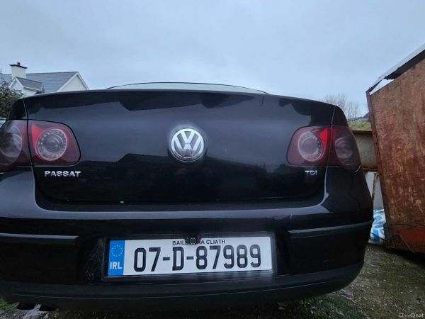 Volkswagen Passat Saloon, Diesel, 2007, Black