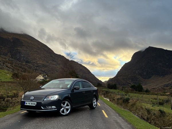 Volkswagen Passat Saloon, Diesel, 2012, Grey