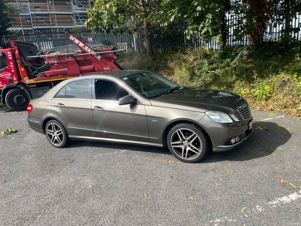 Mercedes-Benz E-Class Saloon, Diesel, 2010, Grey