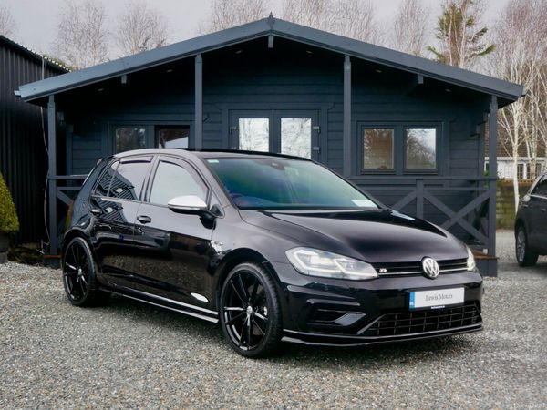 Volkswagen Golf Estate, Petrol, 2018, Black