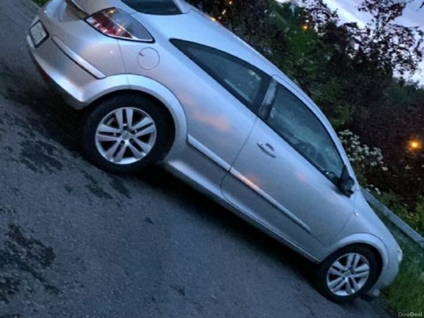 Opel Astra Hatchback, Petrol, 2007, Silver