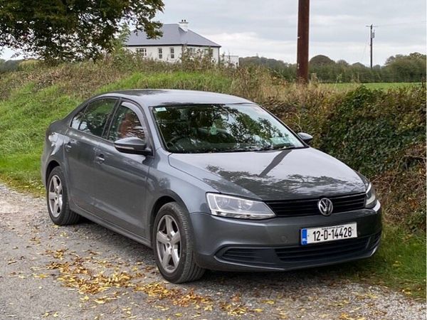 Volkswagen Jetta Saloon, Diesel, 2012, Grey