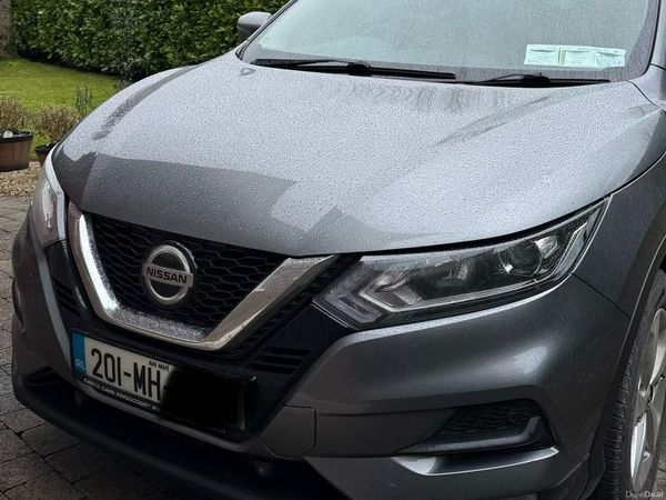 Nissan Qashqai Hatchback, Diesel, 2020, Grey