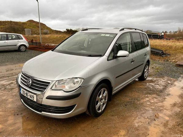 Volkswagen Touran MPV, Diesel, 2009, Silver