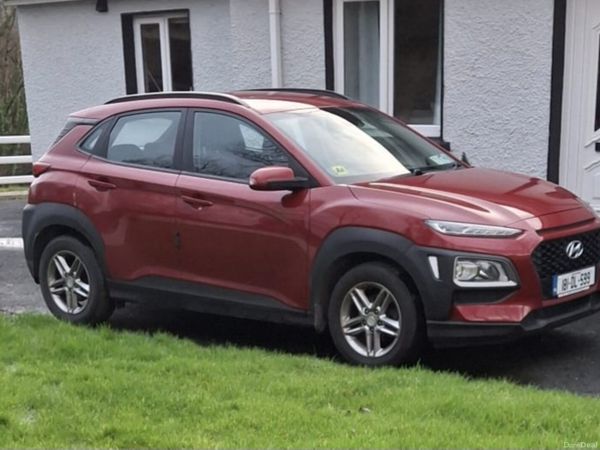 Hyundai KONA MPV, Petrol, 2018, Red