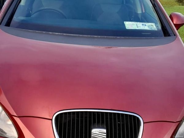 SEAT Leon Hatchback, Diesel, 2010, Red