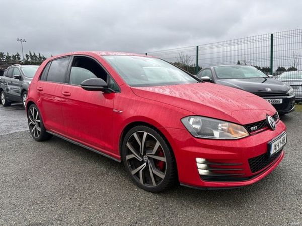 Volkswagen Golf Estate, Petrol, 2014, Red