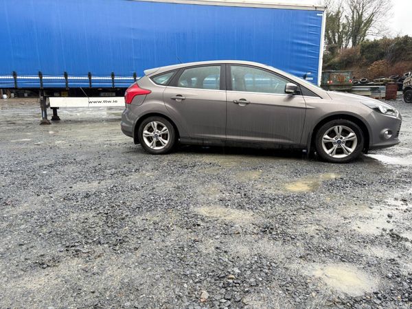 Ford Focus Hatchback, Diesel, 2012, Brown