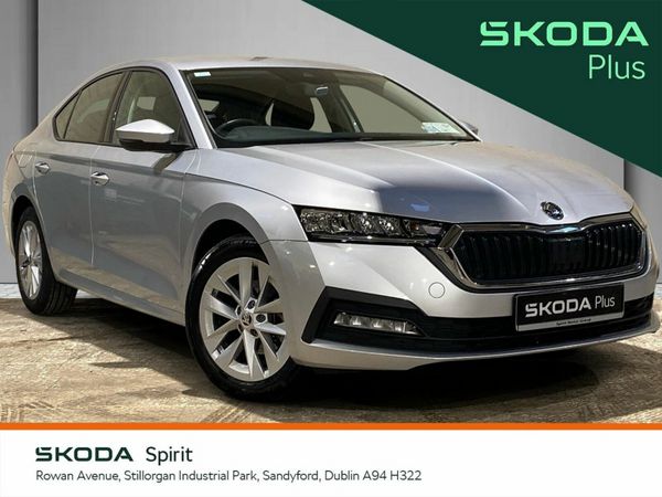Skoda Octavia Saloon, Petrol, 2022, Silver