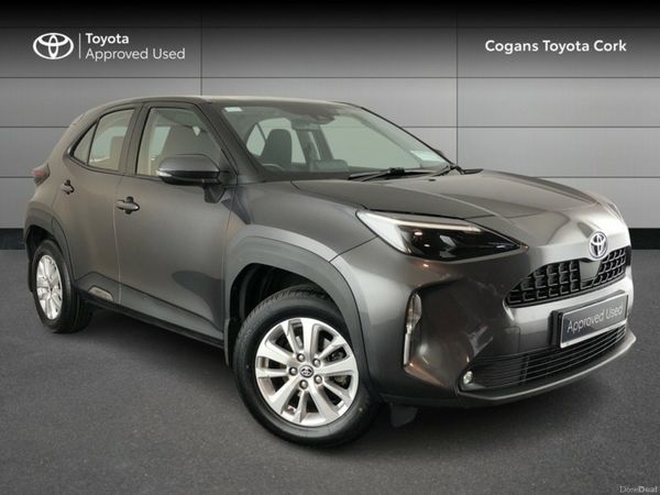 Toyota Yaris Cross Hatchback, Petrol Hybrid, 2024, Grey