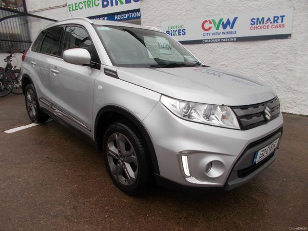 Suzuki Vitara SUV, Petrol, 2015, Silver