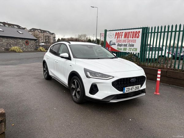 Ford Focus Hatchback, Petrol, 2023, White